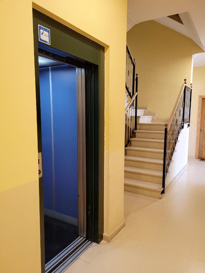 산티아고데콤포스텔라 Piso Con Garaje En La Entrada Del Camino Portugues 아파트 외부 사진