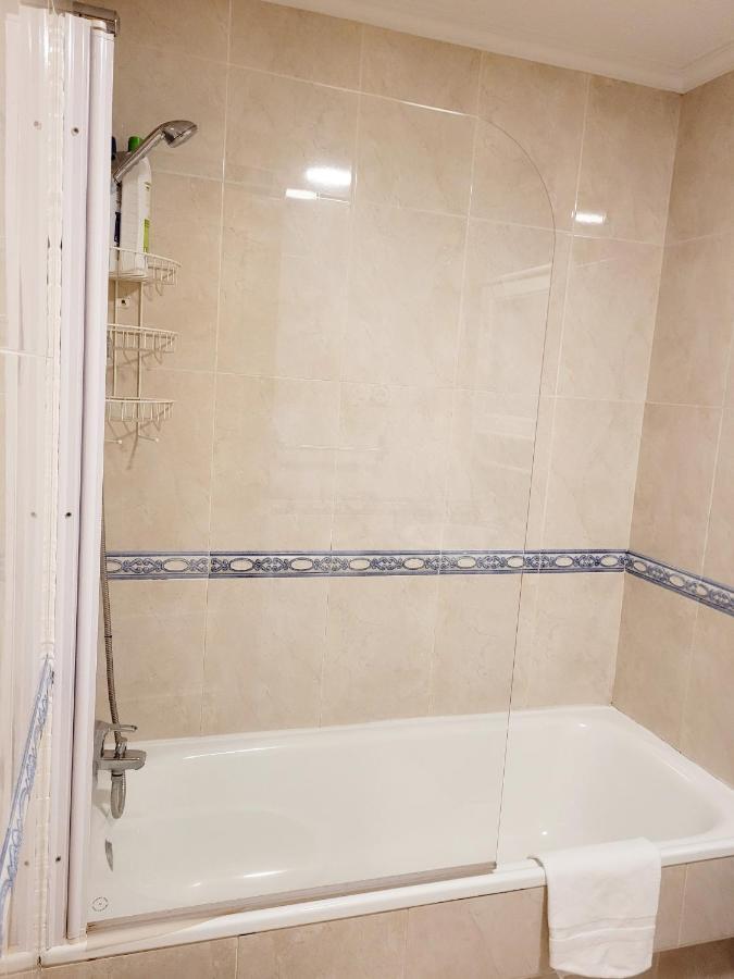 산티아고데콤포스텔라 Piso Con Garaje En La Entrada Del Camino Portugues 아파트 외부 사진